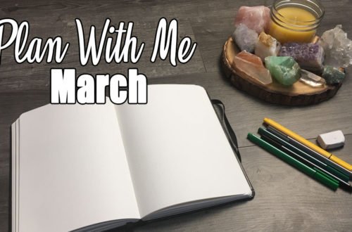 Check out this Minimalist Bullet Journal! This plan with me for the month of March embraces a minimalistic style with simple colours and formatting.