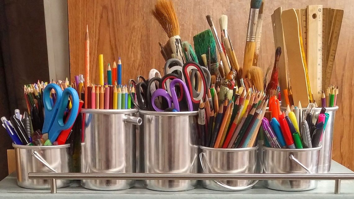 I love art. As an experienced art teacher, I love inspiring children to get messy and create art. This homeschool art supply list will get you started on your artistic journey.