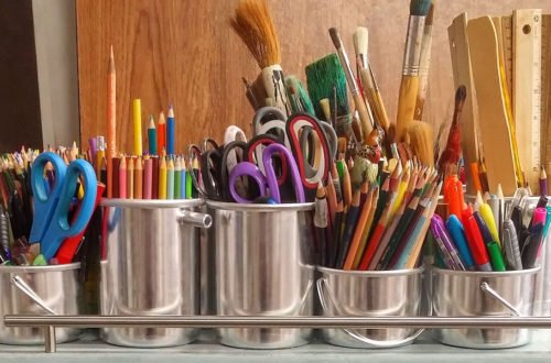 I love art. As an experienced art teacher, I love inspiring children to get messy and create art. This homeschool art supply list will get you started on your artistic journey.